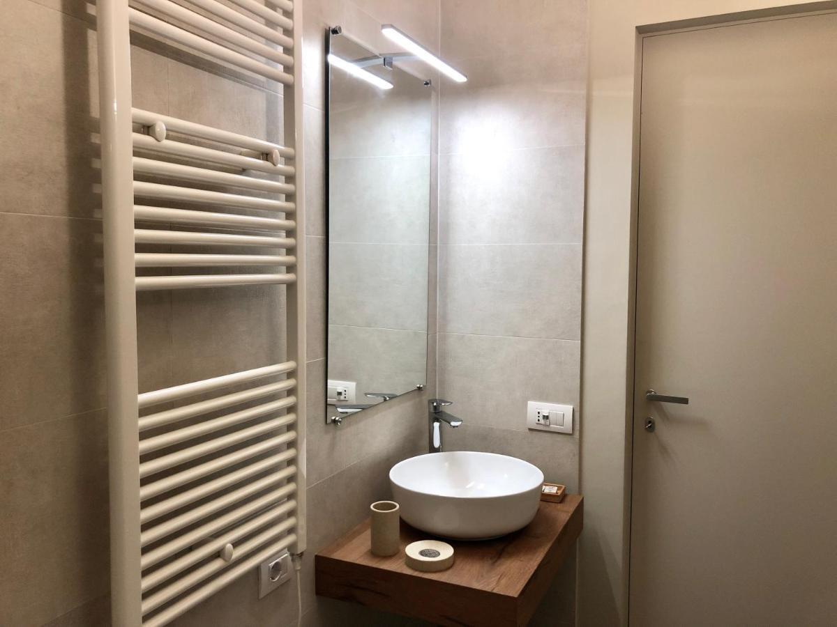 Laus Teatro Petruzzelli Suite Бари Екстериор снимка